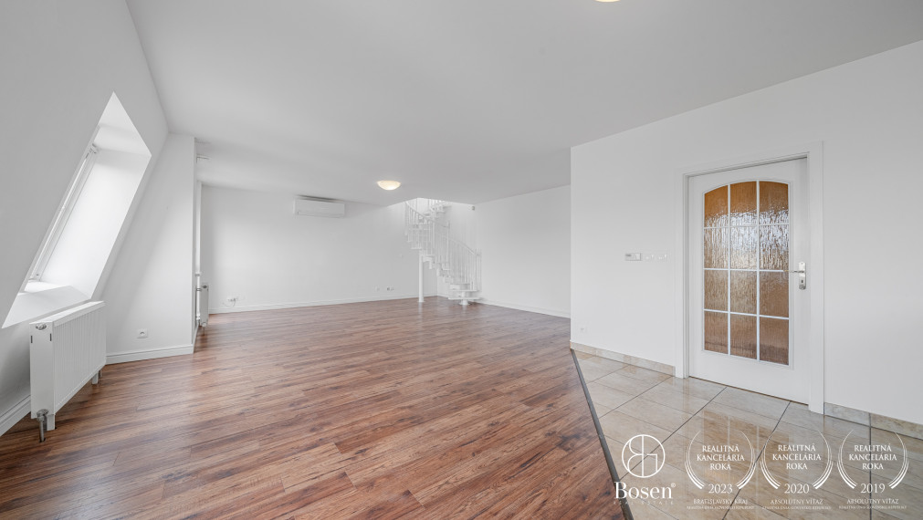 BOSEN | Priestranný 5-izbový byt s ateliérom a strešnou terasou, 160 m²