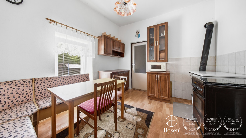 BOSEN | 5 izbový rodinný dom s pozemkom 2098m²