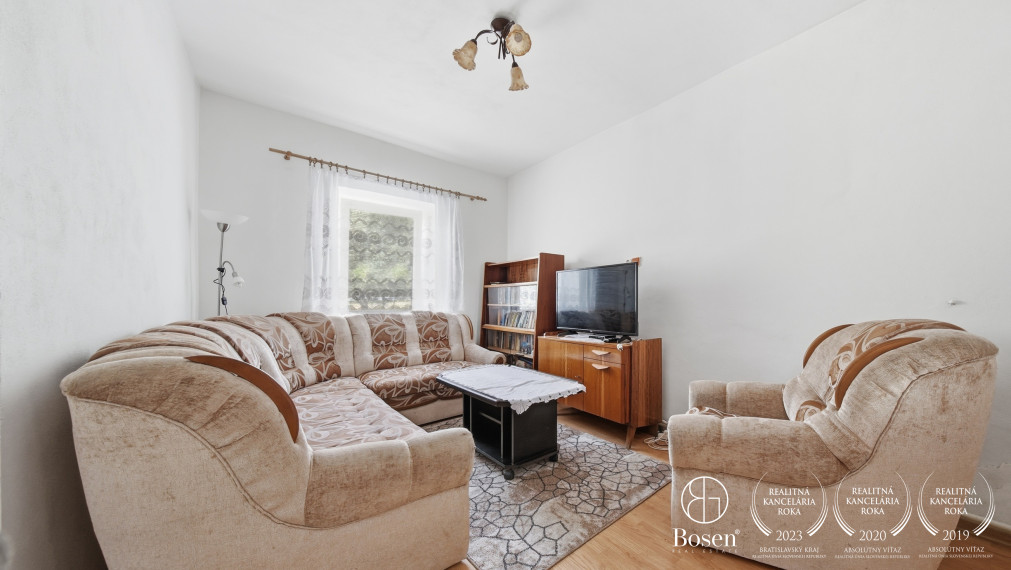 BOSEN | 5 izbový rodinný dom s pozemkom 2098m²