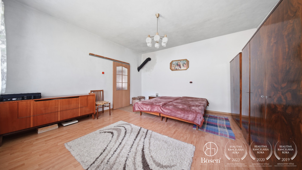 BOSEN | 5 izbový rodinný dom s pozemkom 2098m²