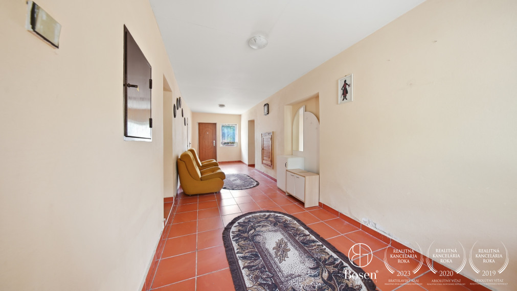 BOSEN | 5 izbový rodinný dom s pozemkom 2098m²
