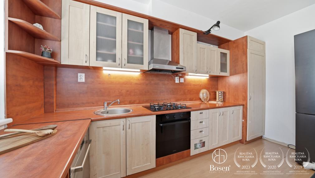 BOSEN | Priestranný 2 izbový byt, 67 m², balkón, lodžia, pivnica, Uzbecká ulica, Podunajské Biskupice