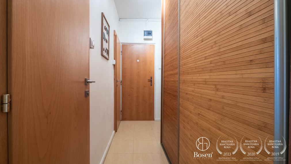 BOSEN | Klimatizovaný 2 izbový byt s balkónom, Sputniková, Bratislava - Ružinov
