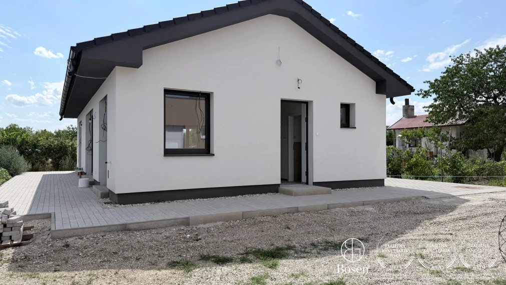 BOSEN |Novostavba rodinného domu v centre Hviezdoslavova