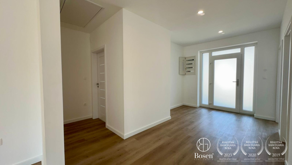 BOSEN | 4 IZBOVÝ RODINNÝ DOM V RESIDENCE FLORIDA VILLA PARK, Dunajská streda