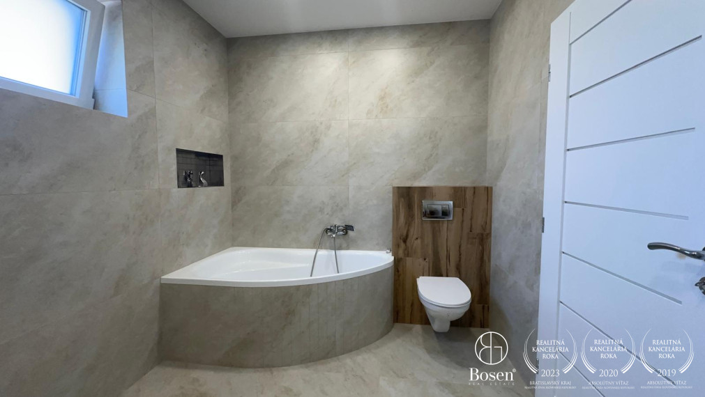 BOSEN | 4 IZBOVÝ RODINNÝ DOM V RESIDENCE FLORIDA VILLA PARK, Dunajská streda