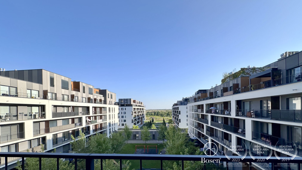 BOSEN | 2 izbový byt s parkovacím státím, Slnečnice
