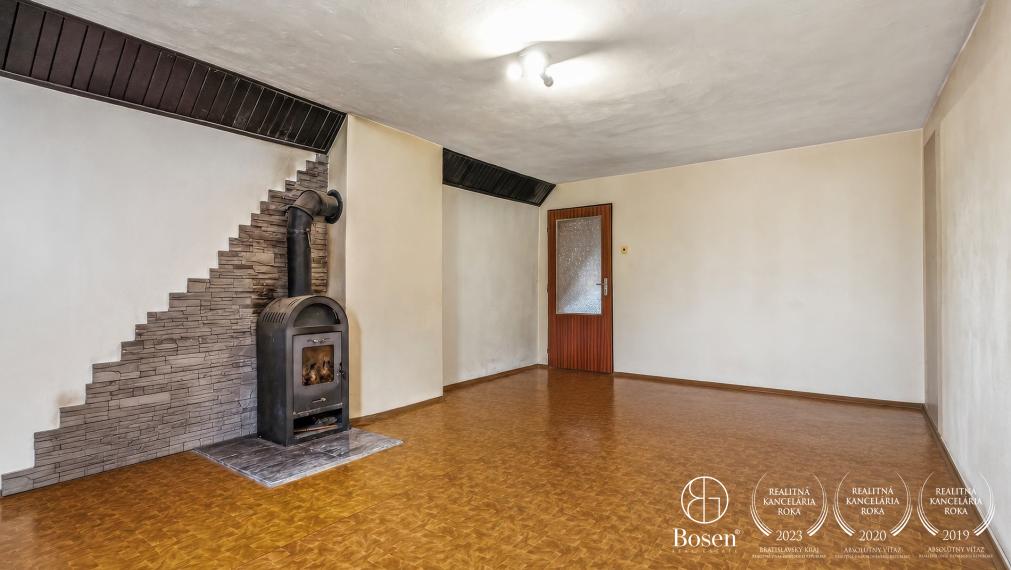 BOSEN | Na predaj dom s veľkým pozemkom 3328m, Matiašovce