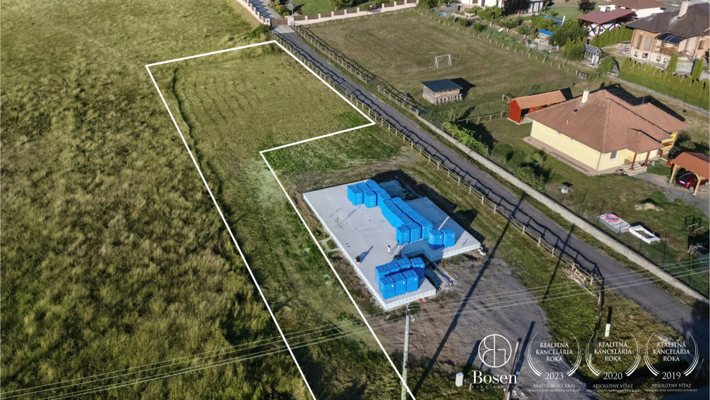 BOSEN | Pozemok na výstavbu rodinného domu, 1419m2, Ratka