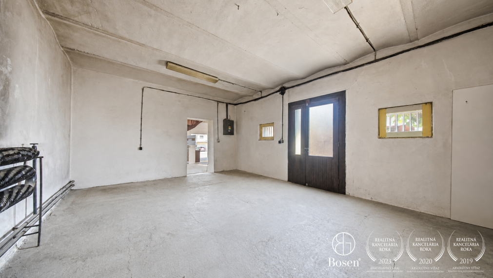 BOSEN | Na prenájom skladový priestor 225 m²