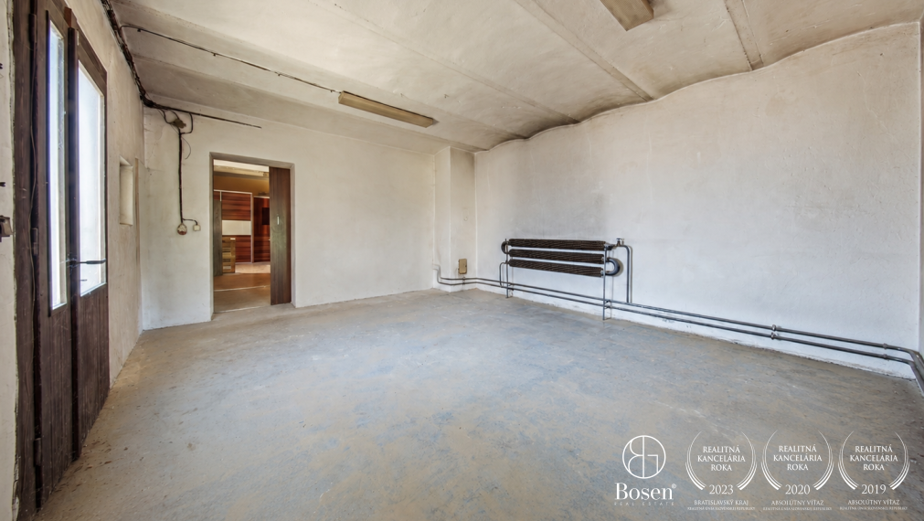 BOSEN | Na prenájom skladový priestor 225 m²