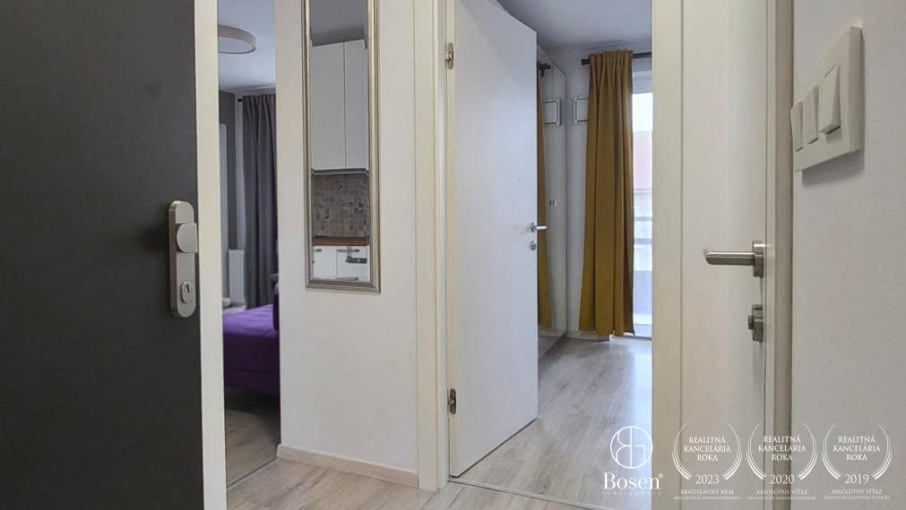 2,5-izbový byt s loggiou a garážovým státím -Urban Residence