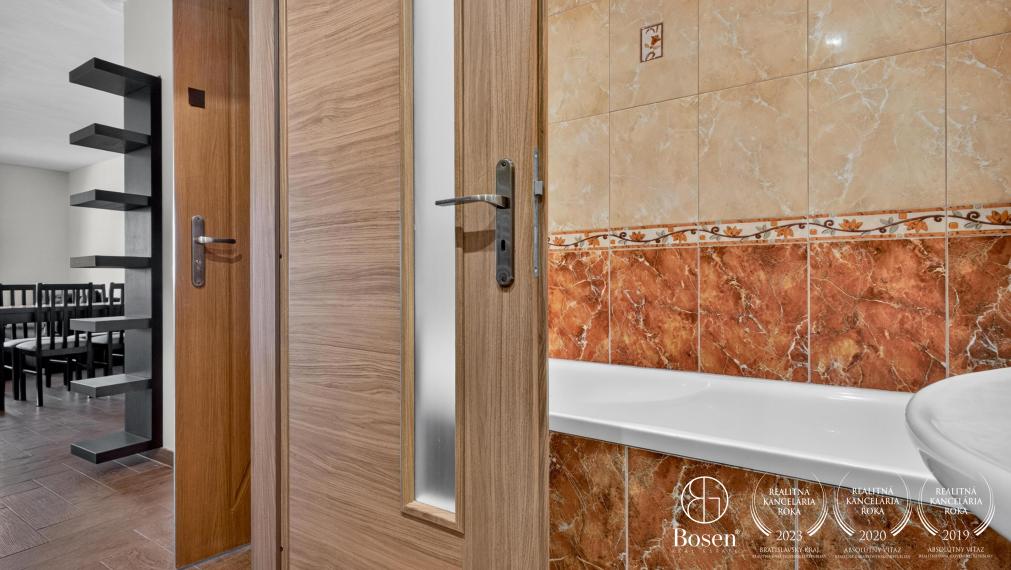 BOSEN |  2 izbový byt s balkónom vo Veľkých Levároch
