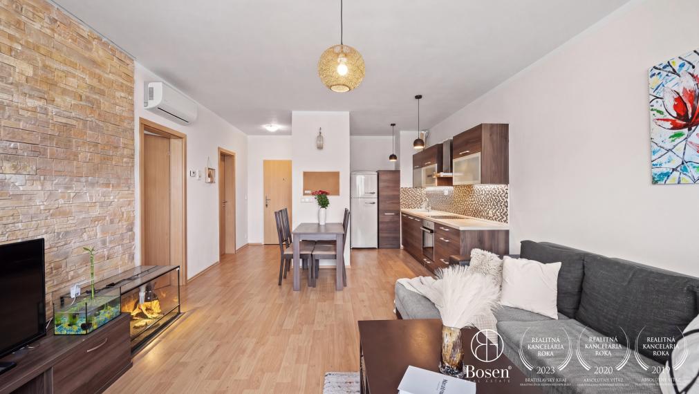 BOSEN | Klimatizovaný 2 izbový byt s garážovým parkovacím miestom, Budatínska 57m2