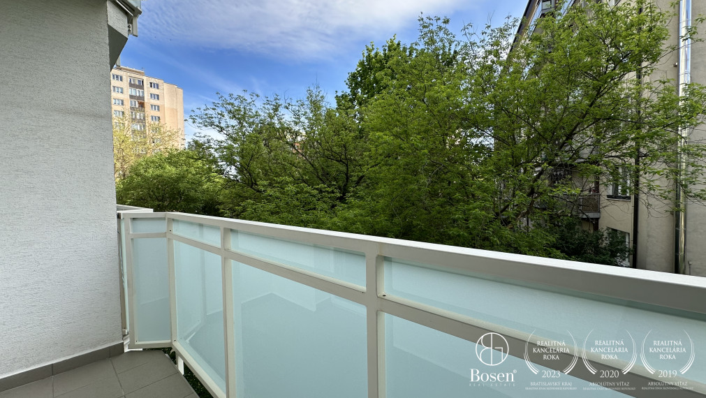 BOSEN | 2 izbový byt s lodžiou, ul. Čsl. Parašutistov, Bratislava - Nové Mesto