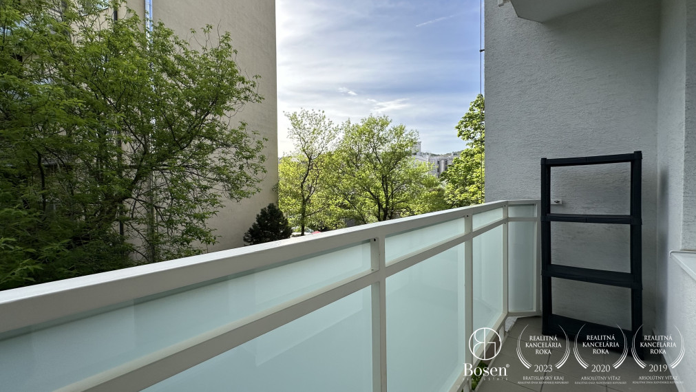 BOSEN | 2 izbový byt s lodžiou, ul. Čsl. Parašutistov, Bratislava - Nové Mesto