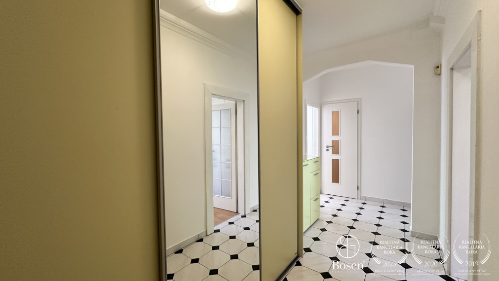 BOSEN | 2 izbový byt s lodžiou, ul. Čsl. Parašutistov, Bratislava - Nové Mesto