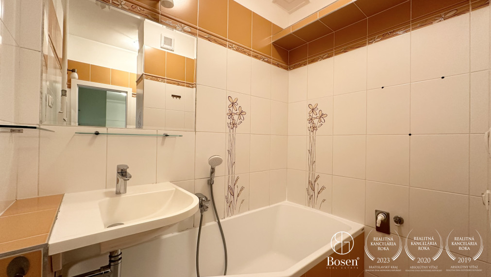BOSEN | 2 izbový byt s lodžiou, ul. Čsl. Parašutistov, Bratislava - Nové Mesto