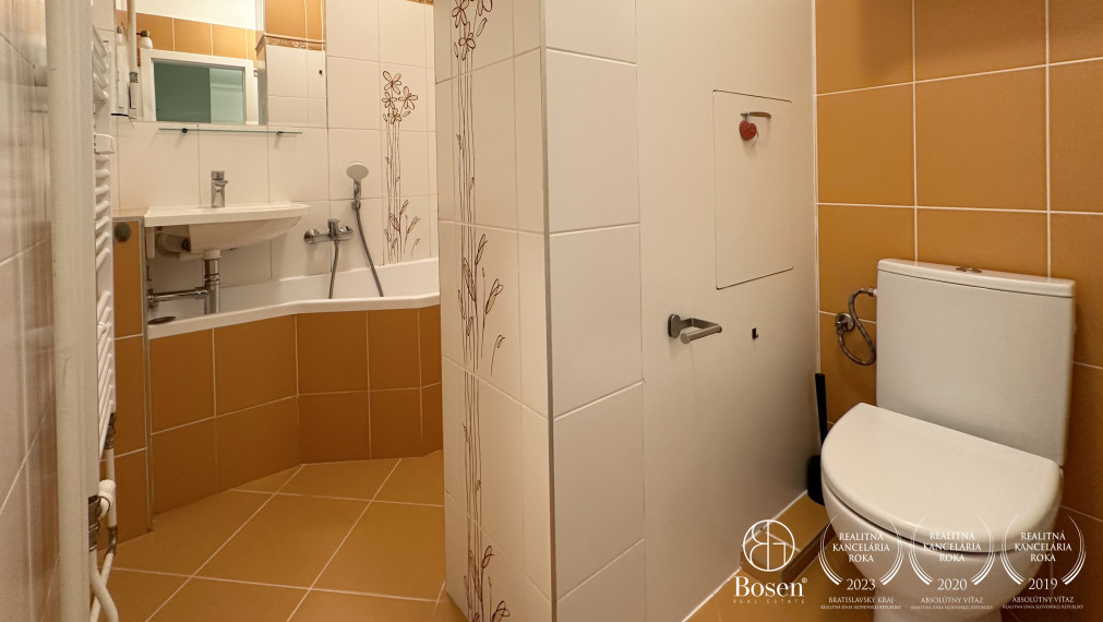 BOSEN | 2 izbový byt s lodžiou, ul. Čsl. Parašutistov, Bratislava - Nové Mesto