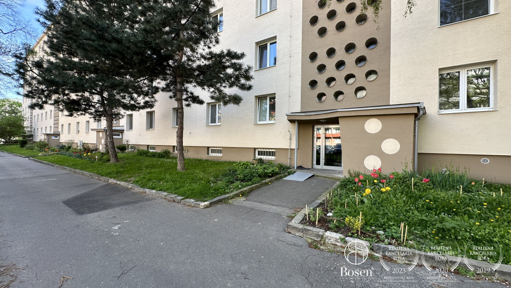BOSEN | 2 izbový byt s lodžiou, ul. Čsl. Parašutistov, Bratislava - Nové Mesto