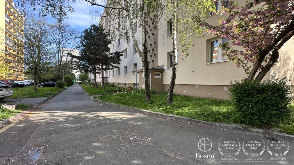 BOSEN | 2 izbový byt s lodžiou, ul. Čsl. Parašutistov, Bratislava - Nové Mesto