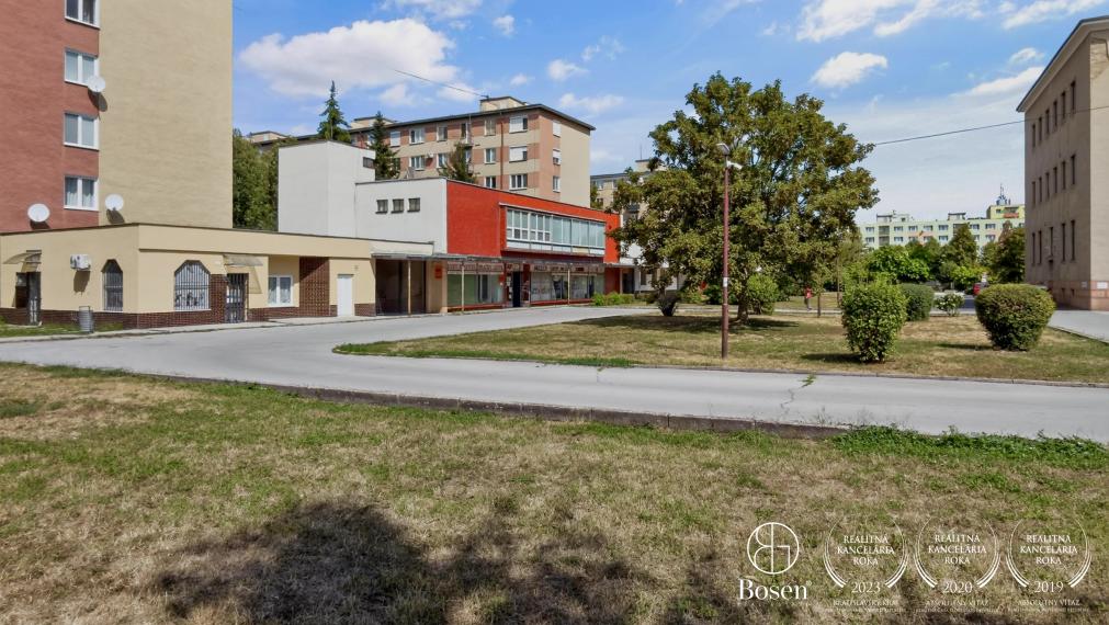 BOSEN | Viacúčelová budova v centre Fiľakova, 117m2