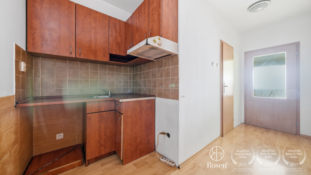 BOSEN | Garsónka s loggiou, 29,95 m², Račianska, Bratislava – Rača