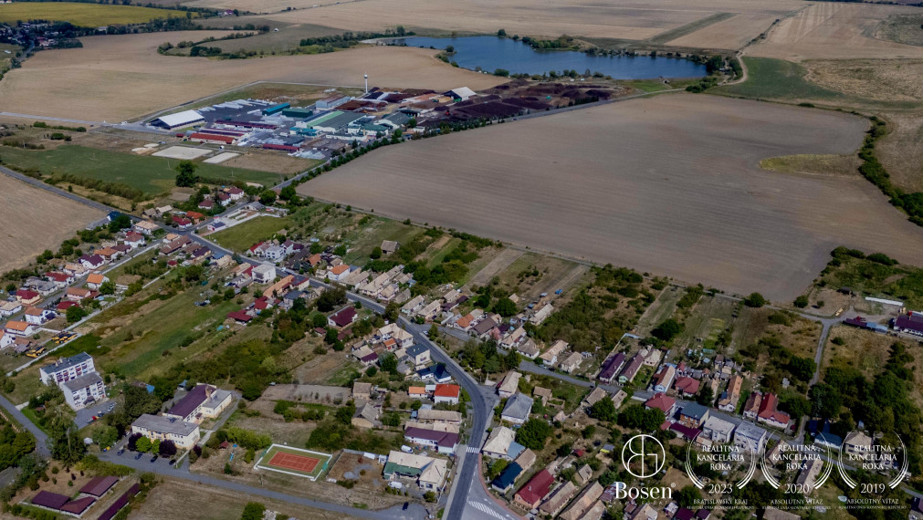 BOSEN | Zariadený rodinný dom v dobrej Lokalite.