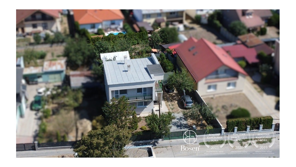LOYALTERS | Predaj 5-izbového rodinného domu, Geča