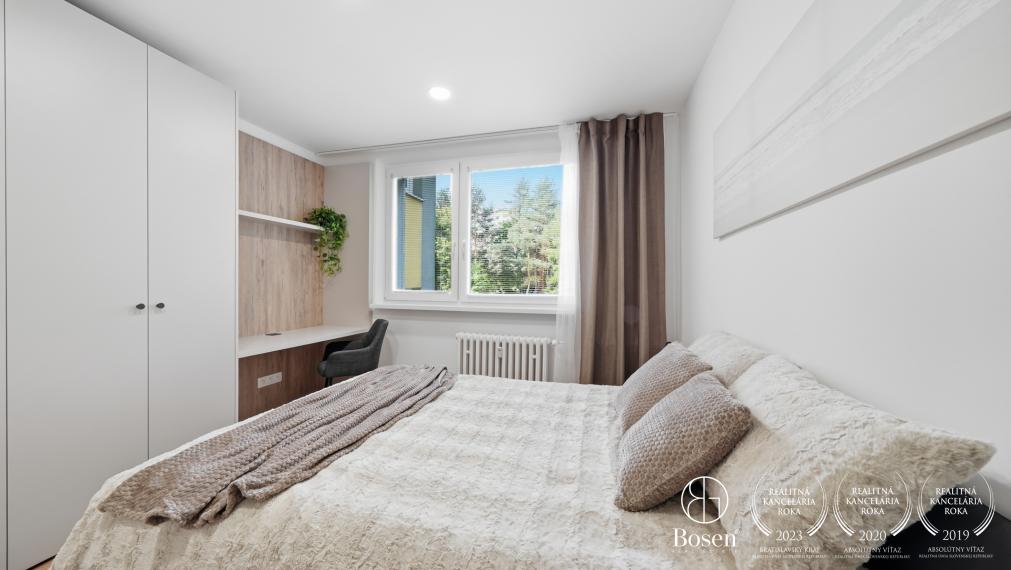 BOSEN | Zrekonštruovaný a zariadený 3 izbový byt s loggiou, 71,55 m², Karola Adlera, Dúbravka