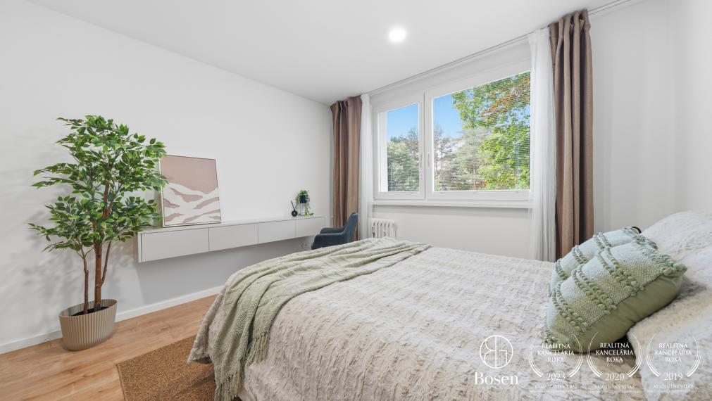 BOSEN | Zrekonštruovaný a zariadený 3 izbový byt s loggiou, 71,55 m², Karola Adlera, Dúbravka