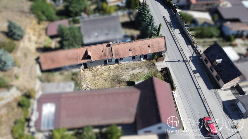 Pripravujeme - Predaj pozemku so starším rodinným domom, Stupava