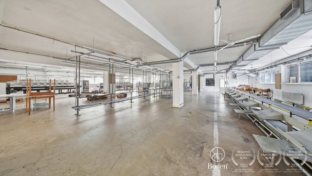 BOSEN | Výrobný areál Handlová, pozemok 9 643 m²
