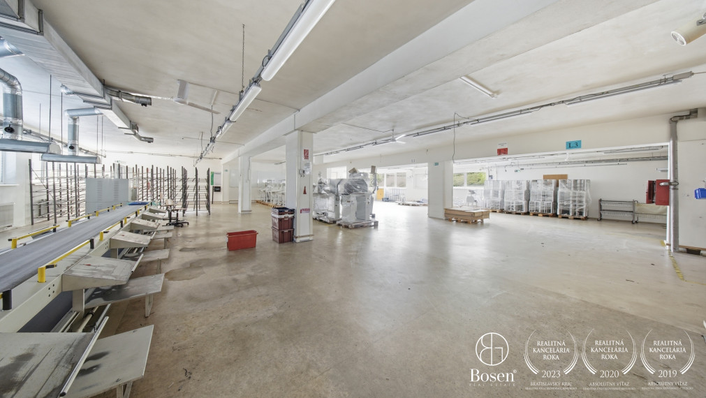 BOSEN | Výrobný areál Handlová, pozemok 9 643 m²