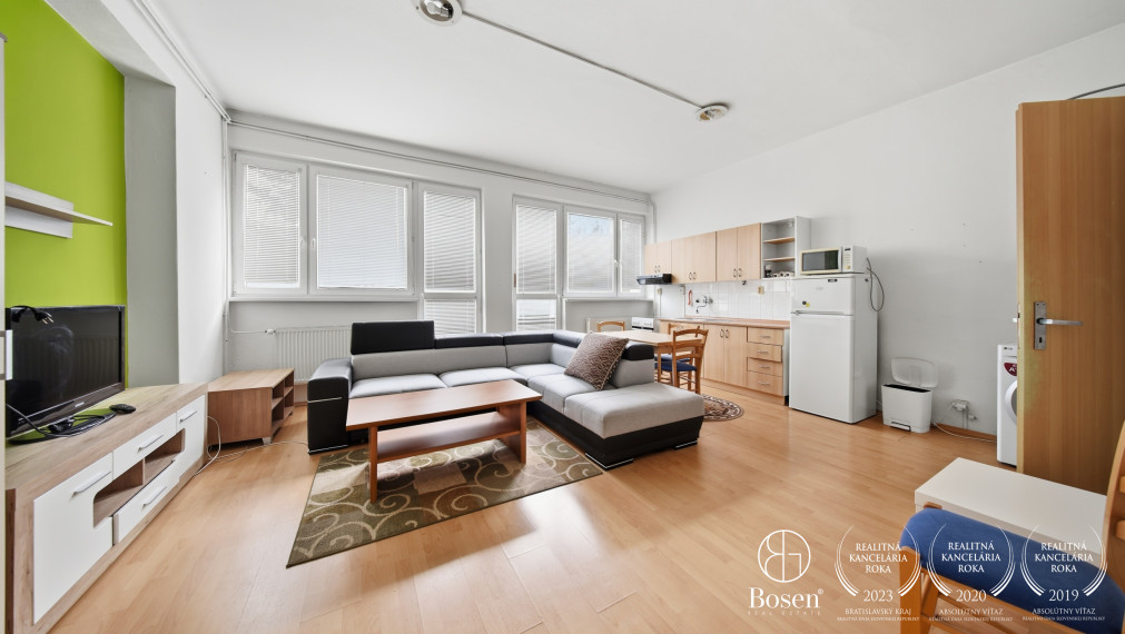 BOSEN | Výrobný areál Handlová, pozemok 9 643 m²