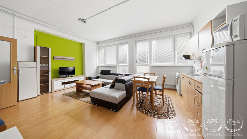BOSEN | Výrobný areál Handlová, pozemok 9 643 m²