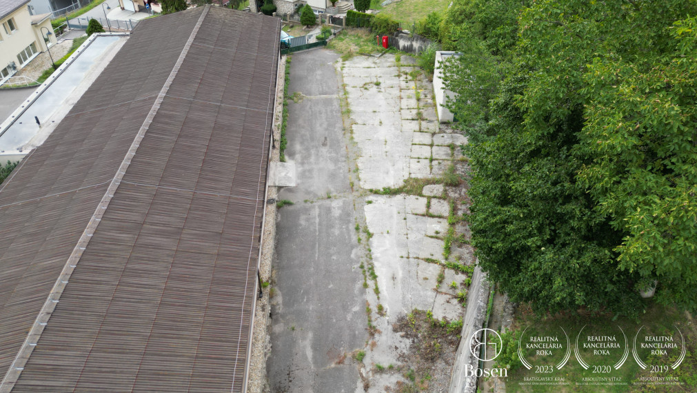 BOSEN | Výrobný areál Handlová, pozemok 9 643 m²