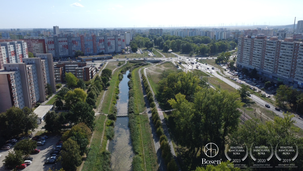Rezervované -Svetlý 2-izbový byt na Lachovej ulici v Petržalke