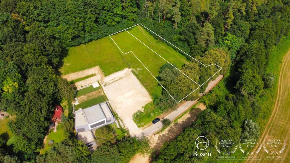 BOSEN | Stavebný pozemok 1047 m2 - Trenčín časť Opatová