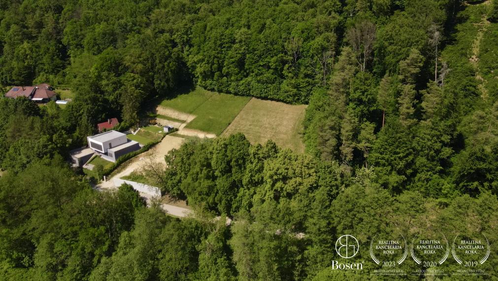 BOSEN | Stavebný pozemok 1047 m2 - Trenčín časť Opatová