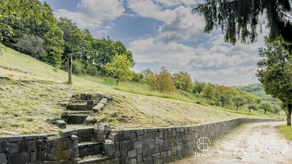 BOSEN | Ranč, Rodinná usadlosť s veľkým pozemkom 129000m2