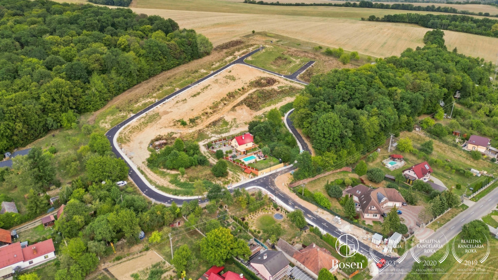 BOSEN | P25 | Lukratívny pozemok v súkromnej časti, Trenčín