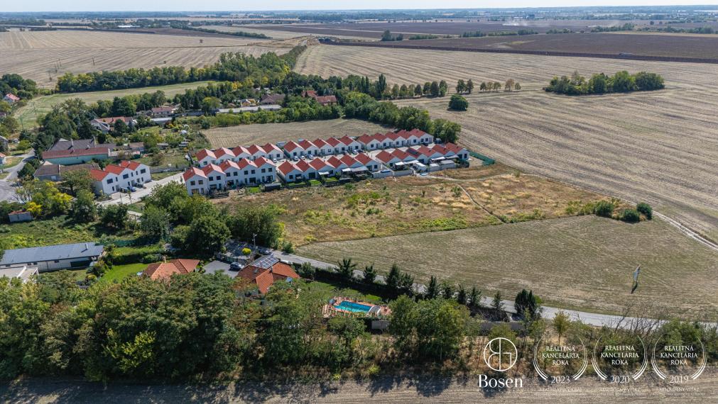 BOSEN | Kompletne zariadený rodinný dom len 25 minút od BA