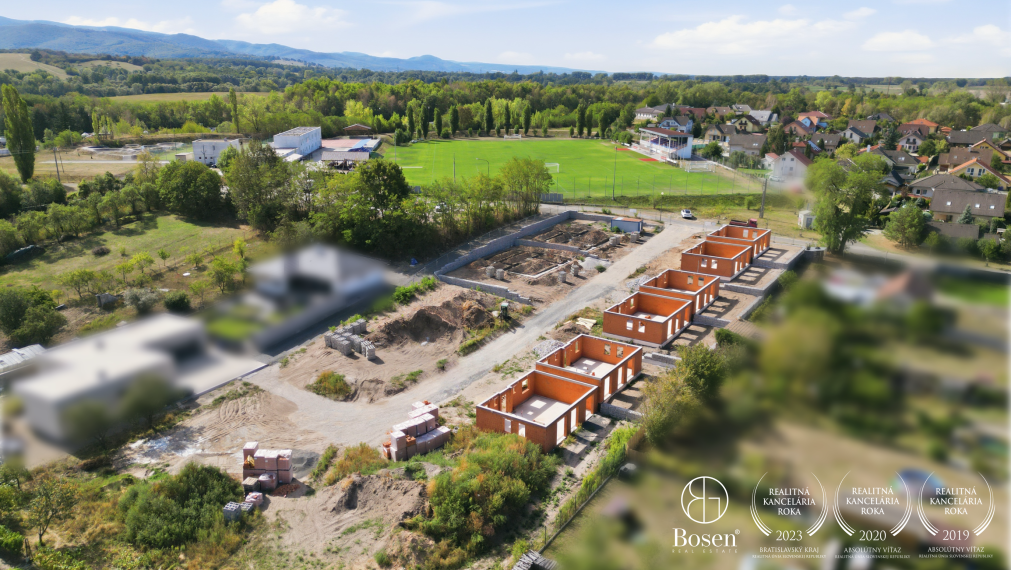 BOSEN | Novostavba RD s garážou, Rohožník