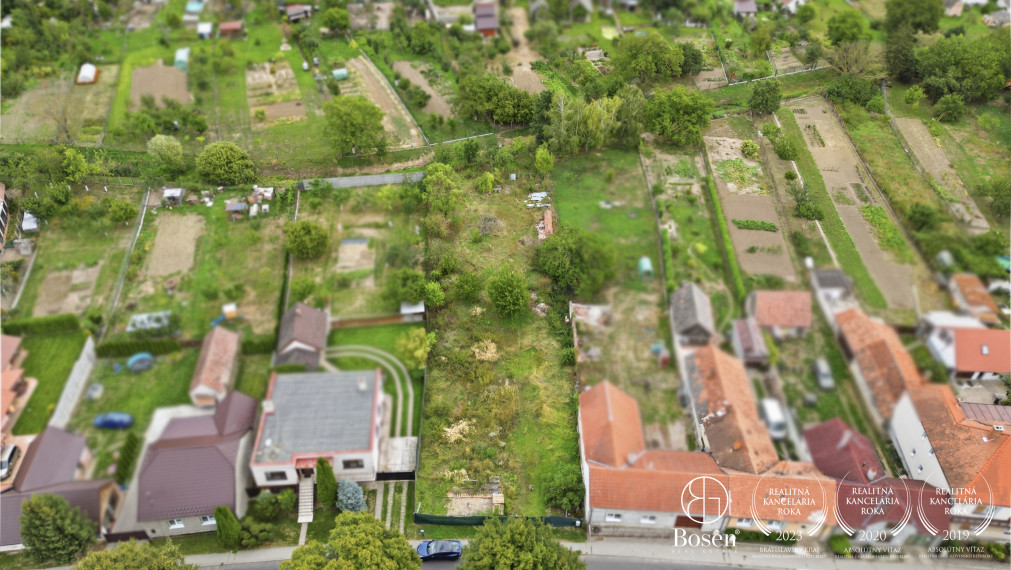 BOSEN | Veľkorysý stavebný pozemok 1585 m2 s projektom, Štefanov, okres Senica