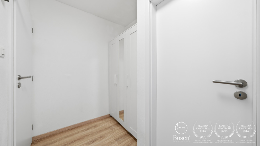 BOSEN | Svetlý 2 izbový byt s balkónom v pokojnej časti, Rusovce  51,76 m²