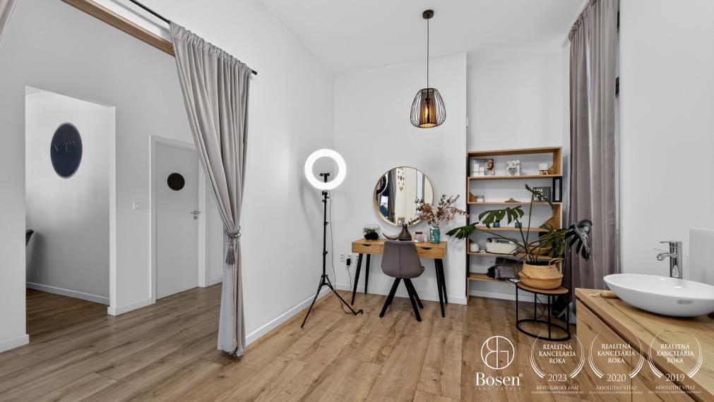 BOSEN | Reprezentatívny priestor s parkovaním, 76m2, OC. Villagio