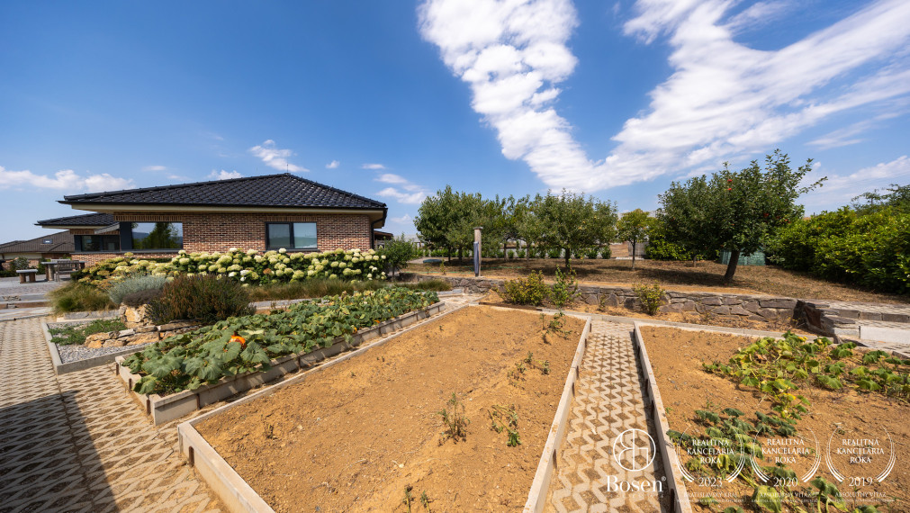 BOSEN | Komfort bungalovu, súkromie vidieka - rodinné sídlo s rozľahlou záhradou