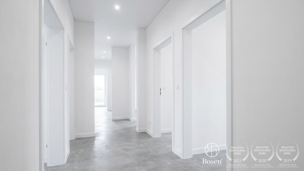 BOSEN | Moderný 4 izbový rodinný dom so záhradou