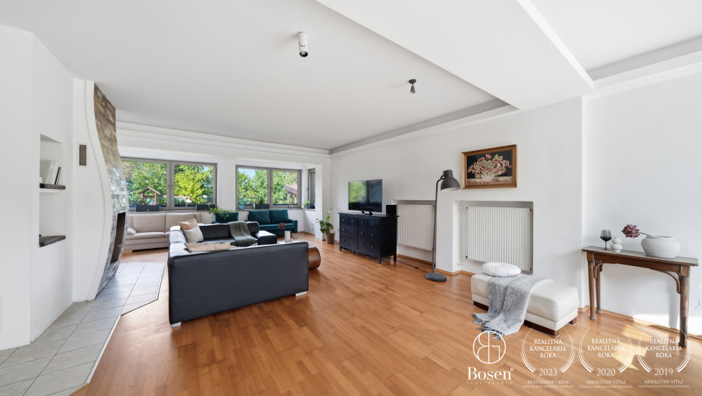 BOSEN | 7i rodinný dom s bazénom, saunou a pozemkom 3 509 m² | Lehnice – Kolónia